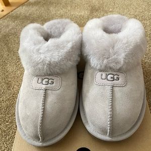 Brand new Woman’s UGG Coquette Slippers- lavender